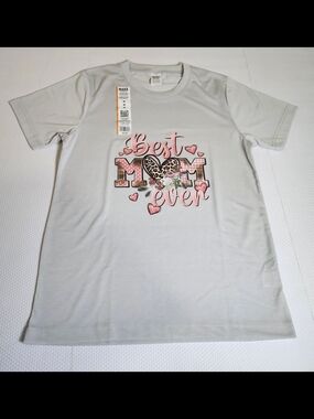 New Make Market " Best Mom Ever" Light Gray Tee with Pink Lettering